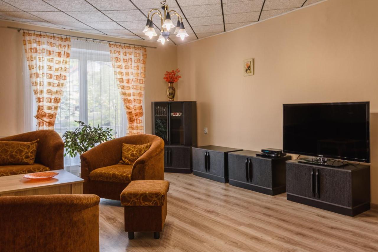 Apartman Elegant 2 Bešeňová Εξωτερικό φωτογραφία