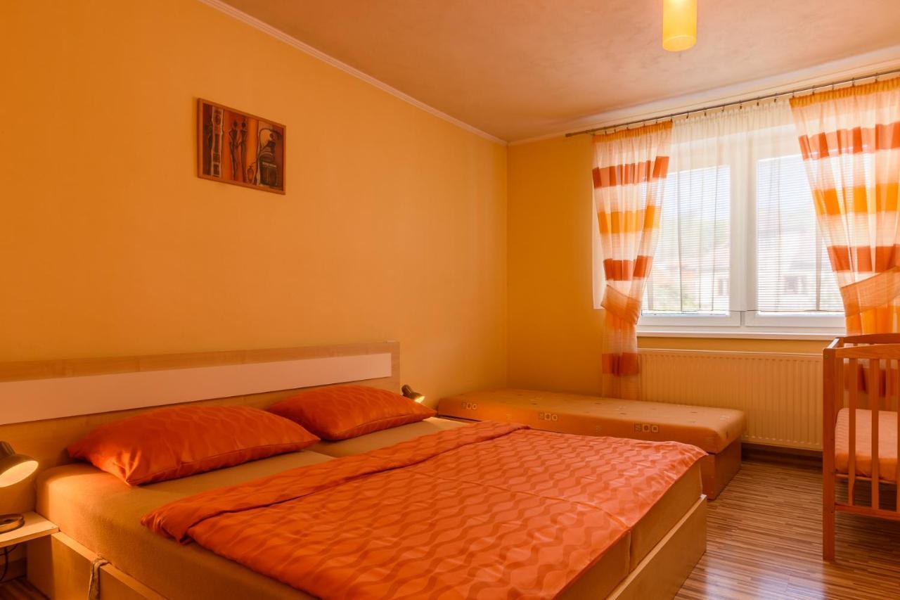 Apartman Elegant 2 Bešeňová Εξωτερικό φωτογραφία